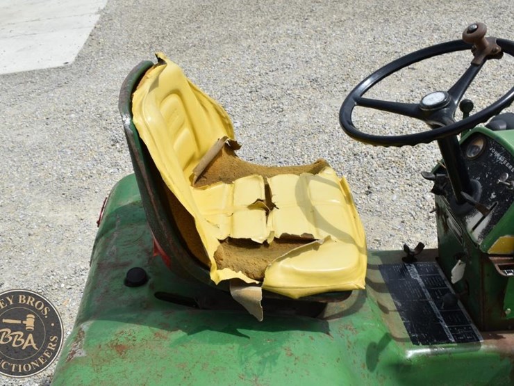 john-deere-120-image-17