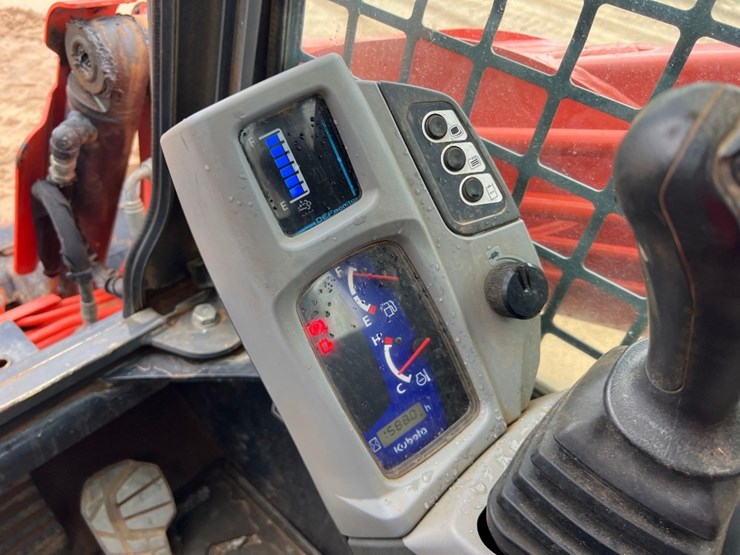 2016-kubota-svl95-2s-image-31