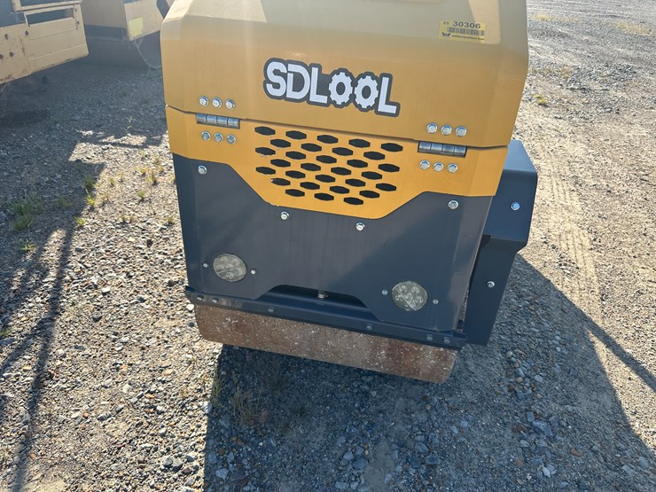 #96-•-2025-sdlool-sl1000-vibratory-compactor-inv#:-30306-image-12