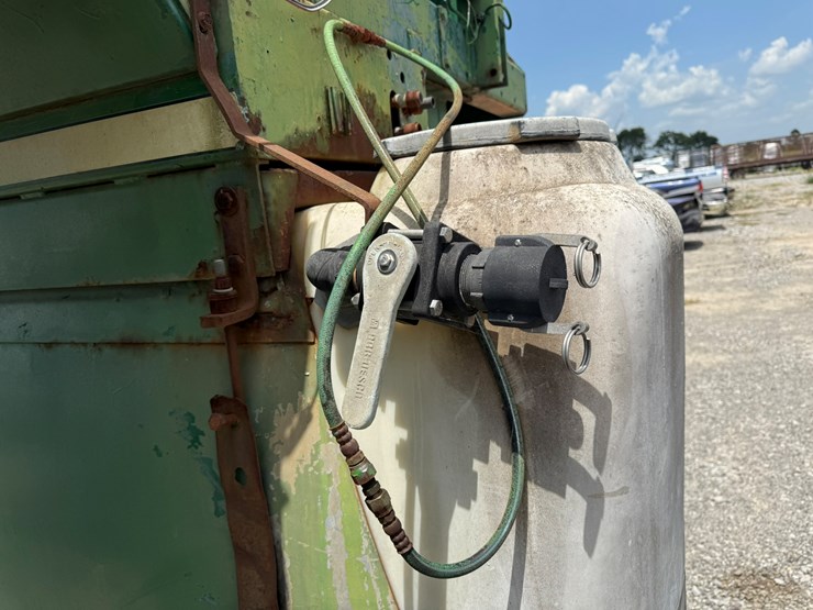 john-deere-6000-image-18