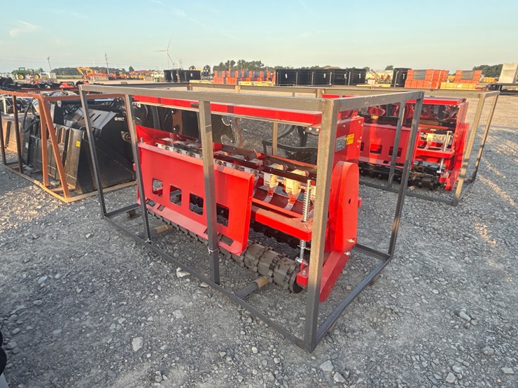 #2052-•-unused-cfg-stsd10-skid-steer-seeder-stsd1025052801dinv#:-25090-image-1