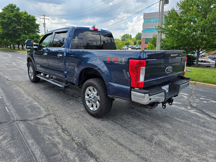 2017-ford-f350-image-16
