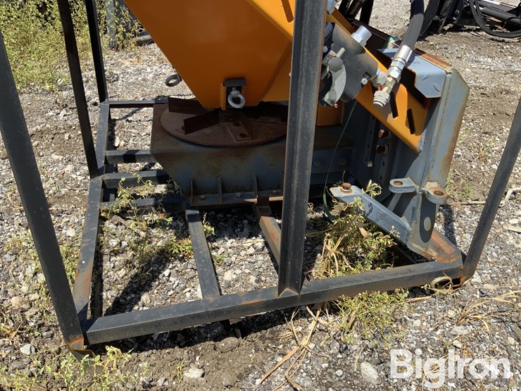 tmg-industrial-tmg-mss10-skid-steer-material-spreader-image-19