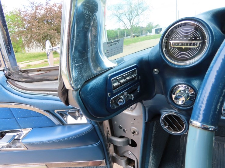 1959-cadillac-fleetwood-4dr-ht-image-26
