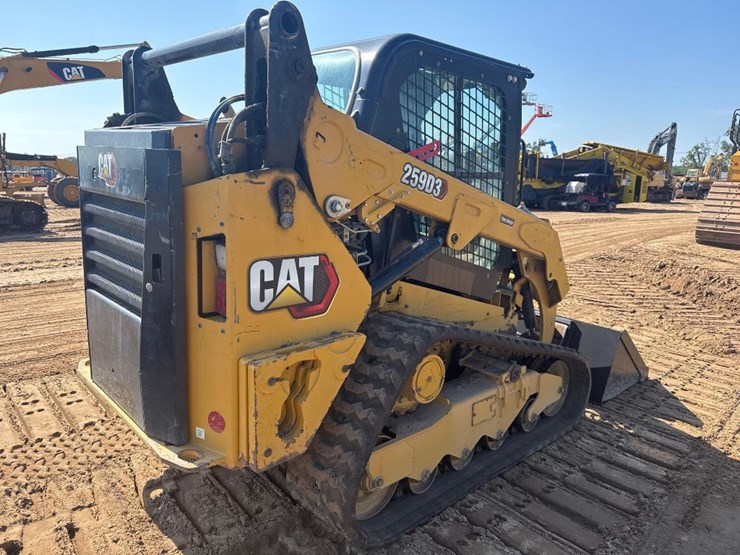 2022-caterpillar-259d3-image-5
