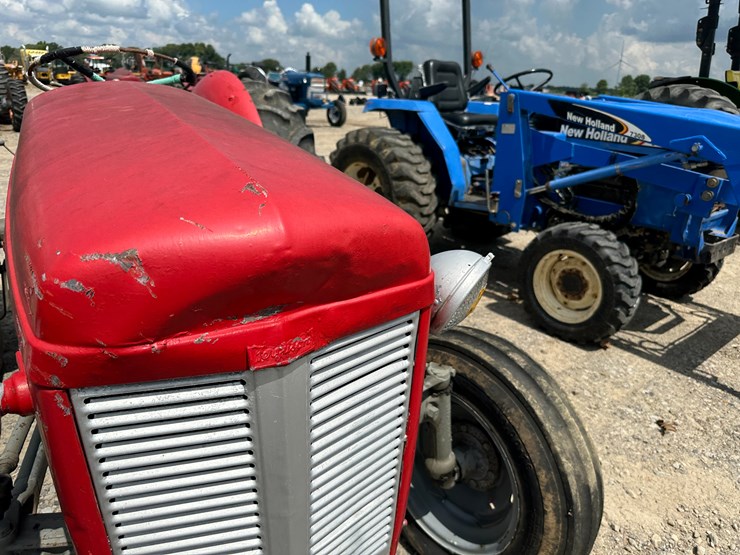 massey-ferguson-30-image-22