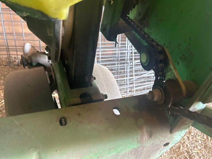 john-deere-7000-image-8
