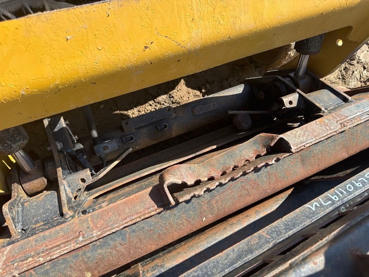 caterpillar-239d-image-19