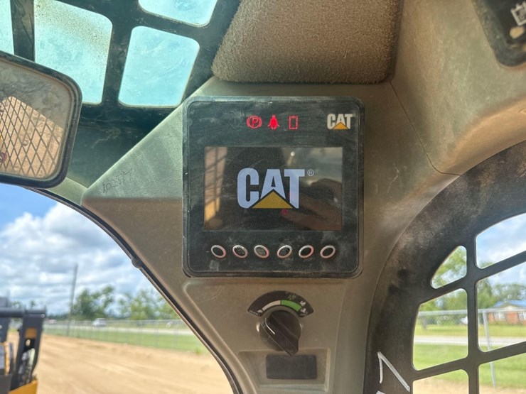 2022-caterpillar-259d3-image-30
