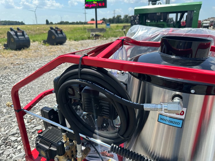 #3-•-unused-magnum-4000-series-hot-water-pressure-washer-252766-inv#:-24640-image-12