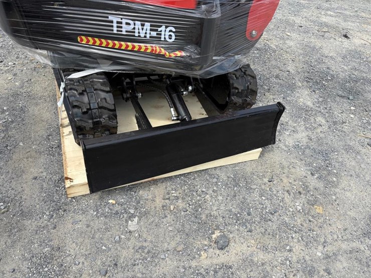 tpm-16-mini-excavator-image-3