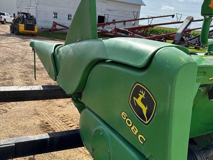 2012-john-deere-608c-image-29