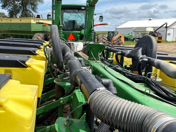 john-deere-1770nt-image-21