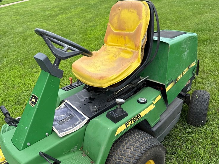 john-deere-f725-image-9