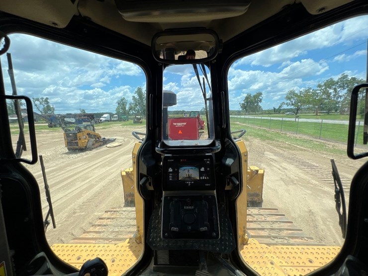 2019-caterpillar-d6-lgp-image-45