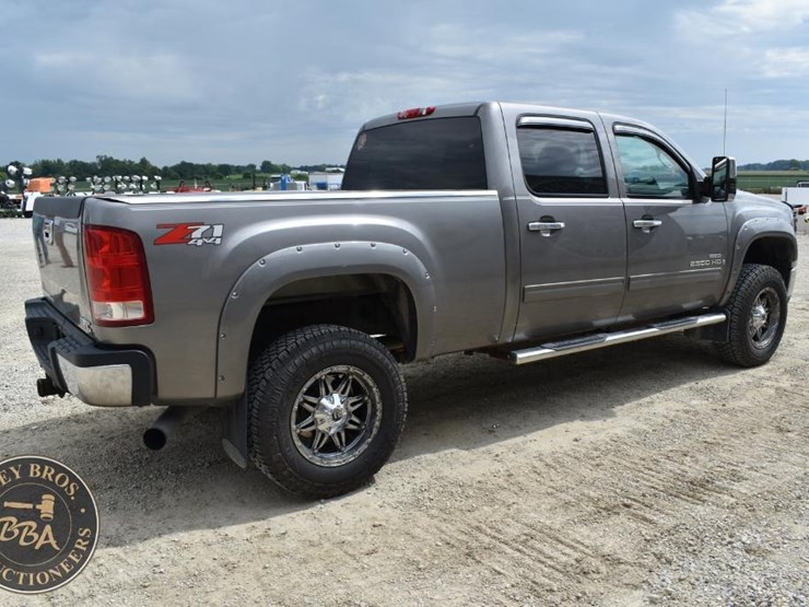 2007-gmc-sierra-2500-image-23