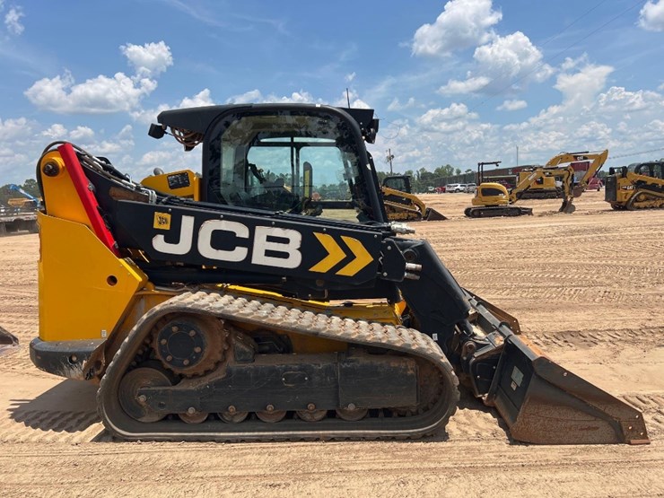 2021-jcb-3ts-8t-image-5
