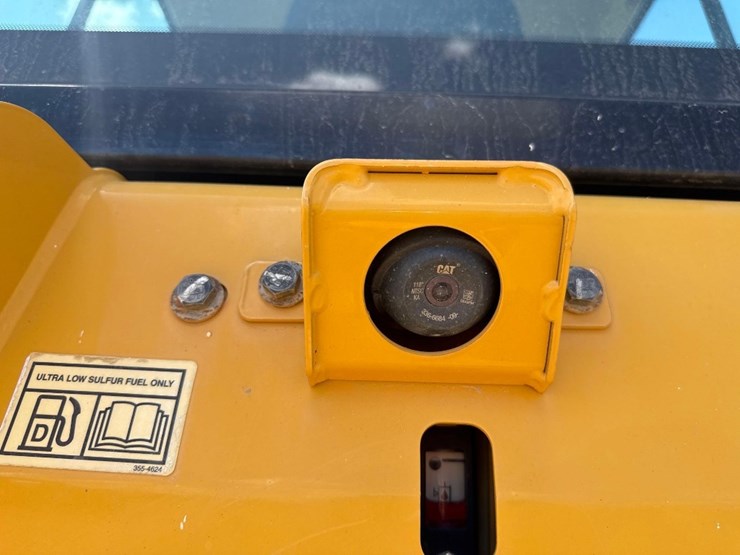2019-caterpillar-d3k2-xl-image-17
