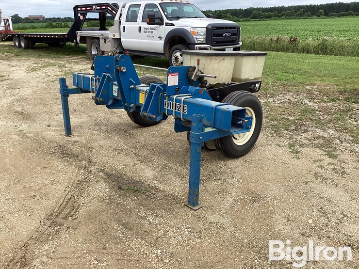 kinze-mt-image-1