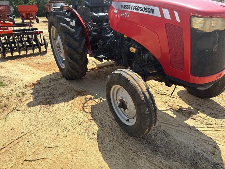 252---massey-ferguson-2605-tractor-diesel-image-11