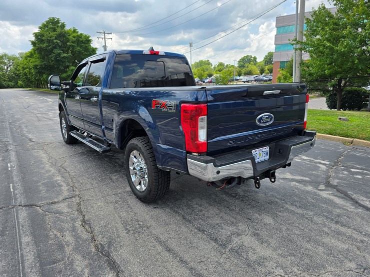 2017-ford-f350-image-17