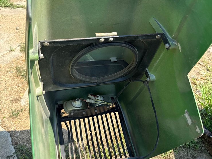 john-deere-185-image-10