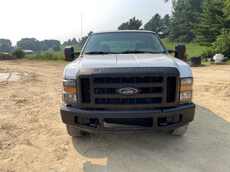 2008-ford-f250-xl-image-2