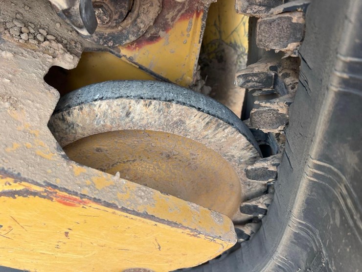 2012-caterpillar-259b3-image-22