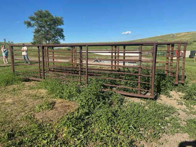**sold-onsite-only---no-online-bids-will-be-accepted**-livestock-equipment-image-2