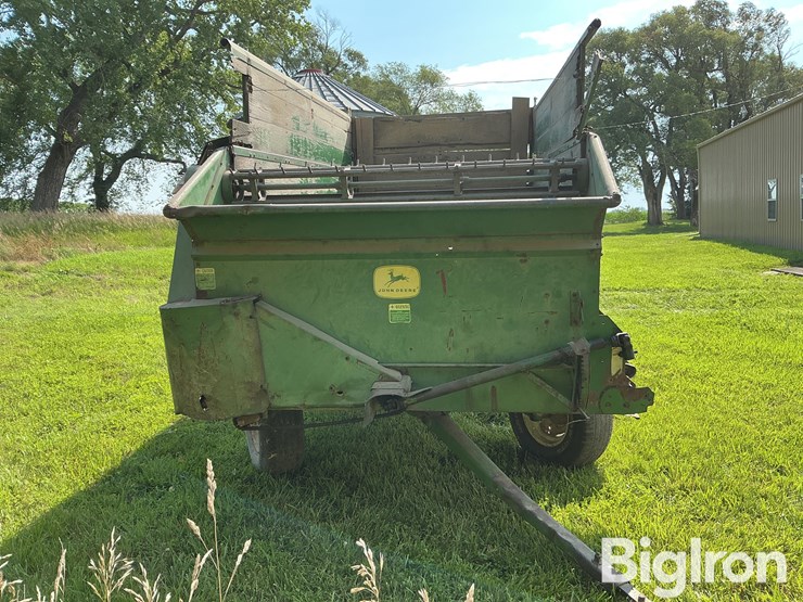 john-deere-harvest-forage-wagon-image-2