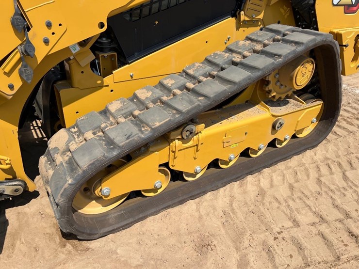 2024-caterpillar-299d3-xe-image-9