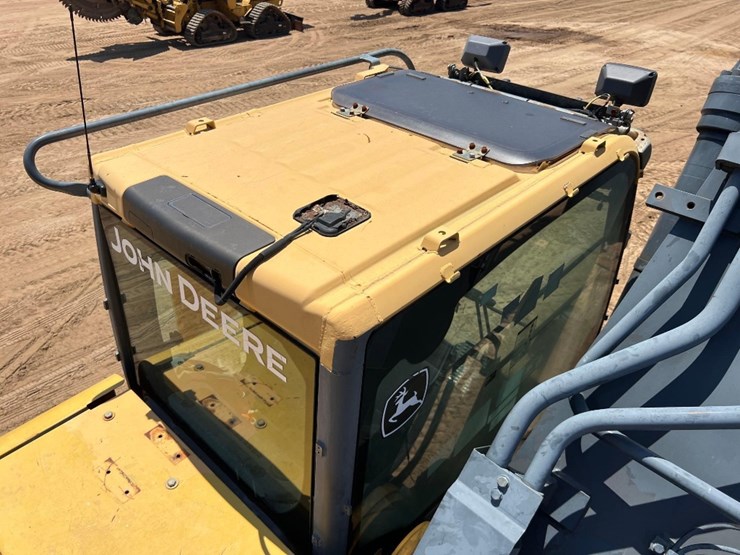 2013-deere-470g-lc-image-36