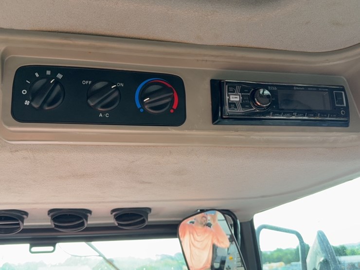 mahindra-mforce-105p-image-21