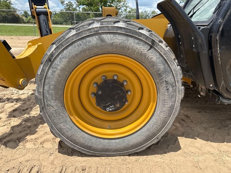 2020-caterpillar-tl1255d-image-10