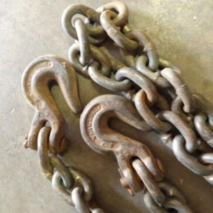 18' Chain w/ 2 Hooks