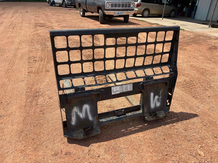 2014-bobcat-pallet-forks-image-2