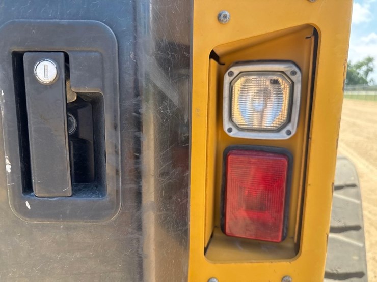 2018-caterpillar-299d2-image-20