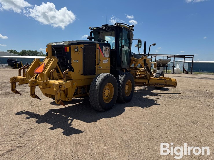 2010-caterpillar-12m-image-5