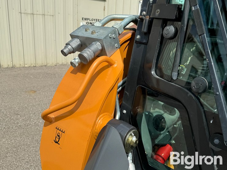 2019-case-tv450-image-13