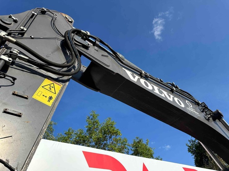 2019-volvo-ec350-excavator-image-24