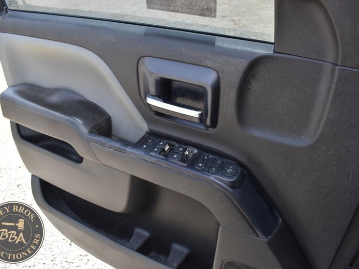 2017-chevrolet-silverado-1500-image-40