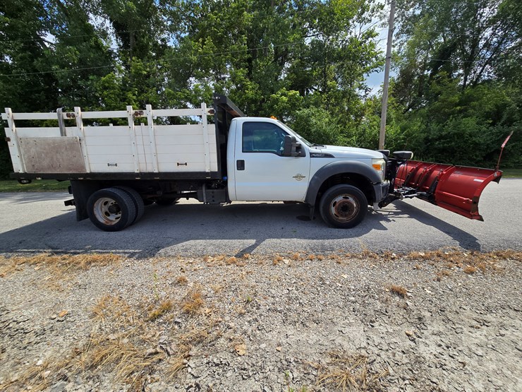 2011-ford-f550-image-40