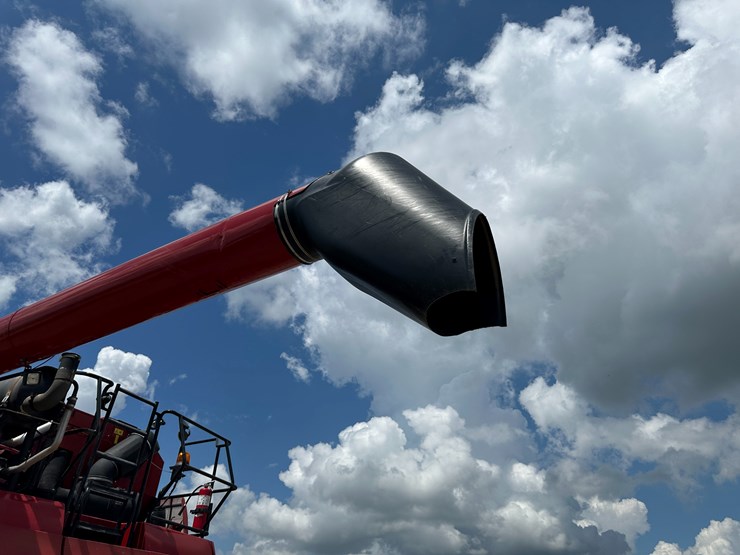 2012-case-ih-7230-image-19