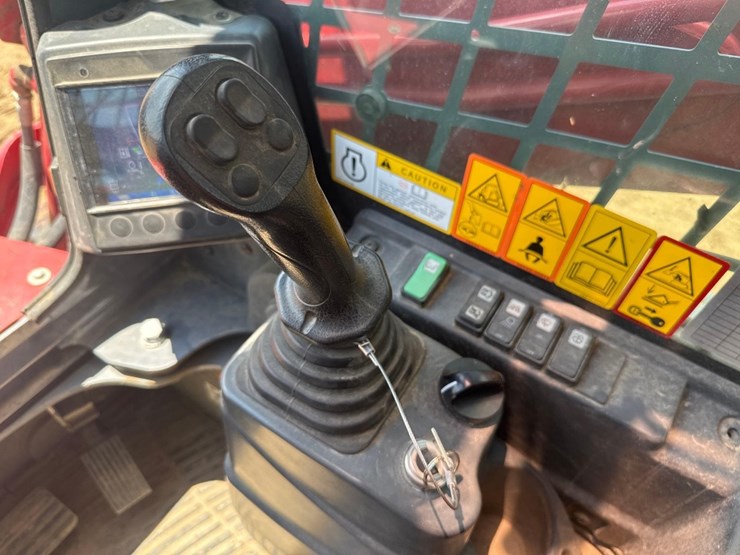 takeuchi-tl8r2-image-30