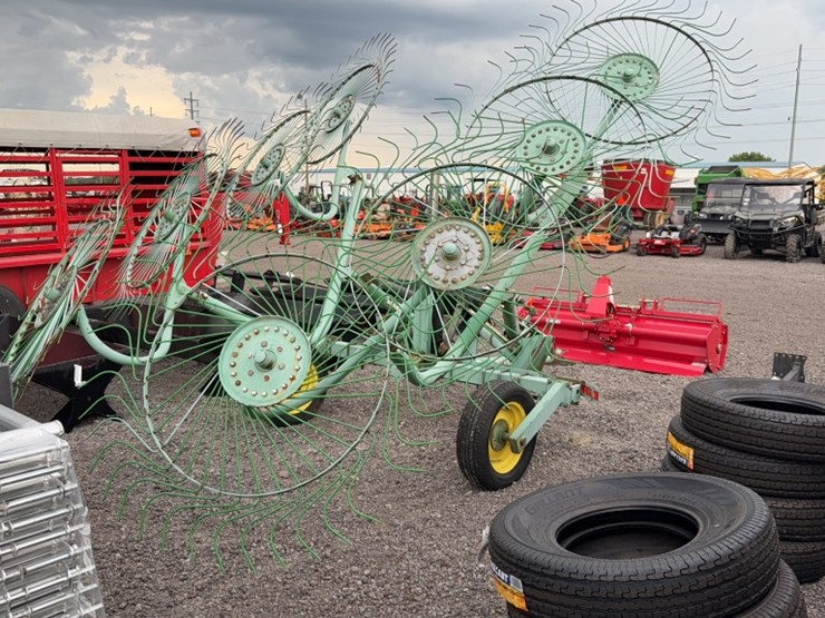 john-deere-8-image-3