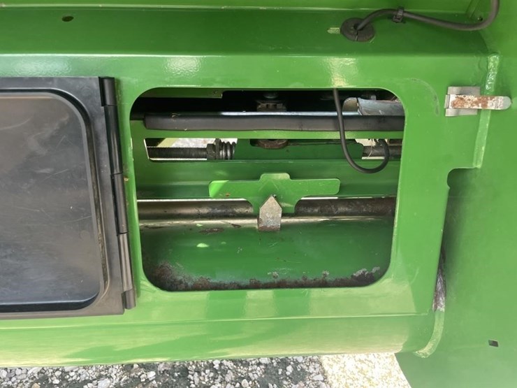 2013-john-deere-635fd-image-48