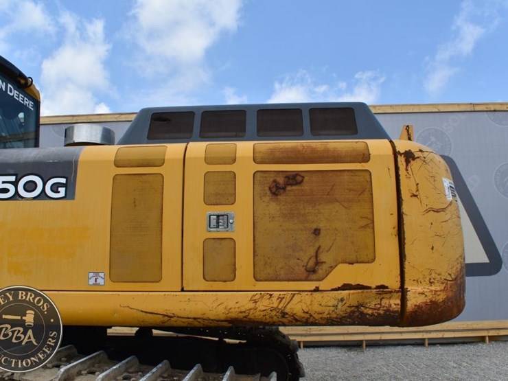 2013-deere-350g-lc-image-53