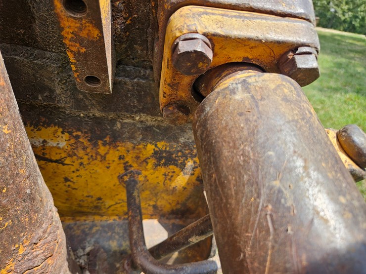 caterpillar-d4d-image-87