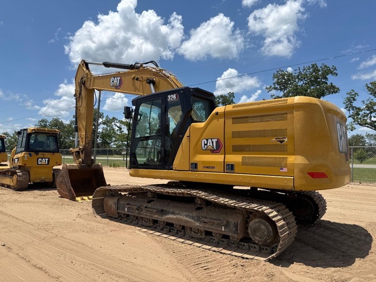 2020-caterpillar-326-image-8