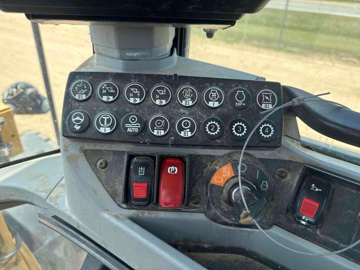 2020-caterpillar-938m-image-25